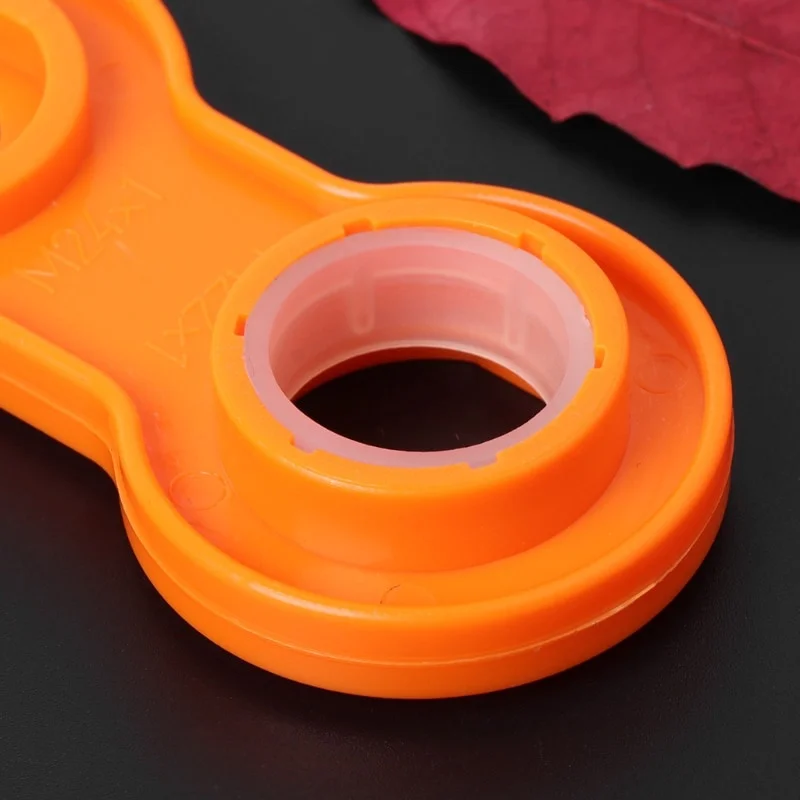 Llave de plástico para grifo,  - Home Improvement Services reseña y precio